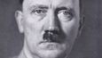 Tímto portrétem Adolfa Hitlera propagandistická kniha z roku 1936 končí, je u ní popisek „Je především Vůdcem“