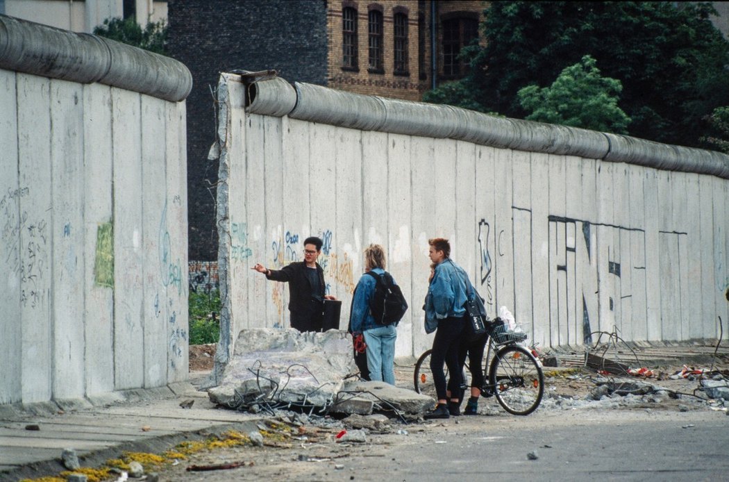 Pád Berlínské zdi v roce 1990