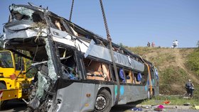  Při srážce polského a ukrajinského autobusu na dálnici nedaleko Drážďan zemřelo nejméně 9 lidí