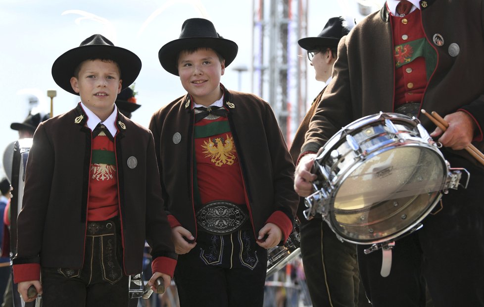 V Mnichově se konají každoroční slavnosti piva Oktoberfest.