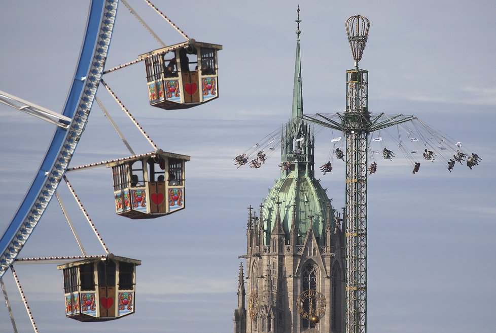 V Mnichově se každý rok konají slavnosti piva Oktoberfest