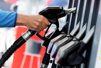 Ceny paliva v ČR dál klesají: Litr benzinu vyjde na 37 korun. Nafta je nejlevnější od loňska
