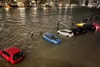 Bouře a vichřice se prohání Evropou: Několik mrtvých včetně chlapce a záplavy na Labi