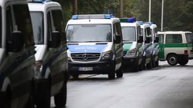 Střelba v Německu: Neonacista začal pálit na policisty, 4 poranil