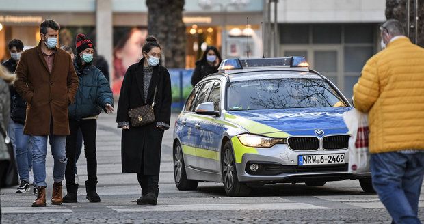 Do Německa ani krok: Policie rozdává pokuty Čechům, kteří si přes Sasko zkracují cestu