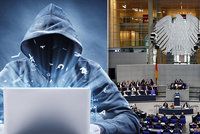 Hackeři útočí na Merkelovou: Čísla kreditek a dokumenty ukradli i poslancům a novinářům