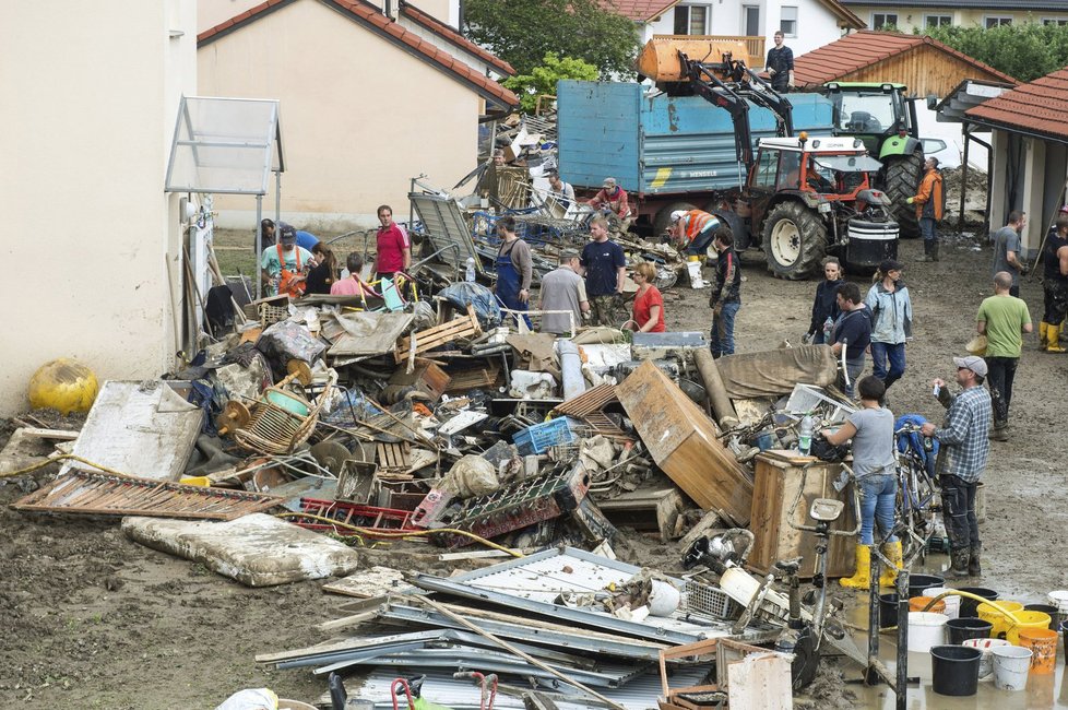 Červnové povodně napáchaly v Německu velké škody.