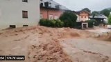 Záplavy u hranic Česka a v Rakousku: Záběry hrůzy, nejméně jeden mrtvý