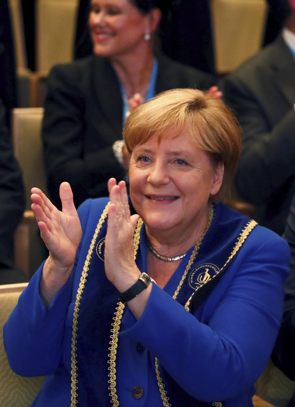 Zemské volby v Sasku vyhrála strana kancléřky Merkelové CDU, největší radost měla protiimigrační AfD, která byla těsně druhá.