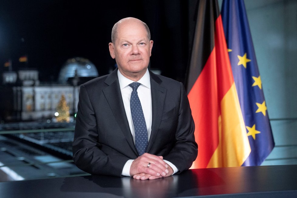 Německý kancléř Scholz při posledním projevu roku 2023