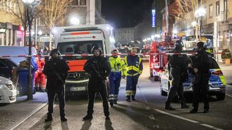 Střelec měl extremistickou motivaci, řekla Merkelová. Vrah zabíjel v Hanau lidi s migračními kořeny