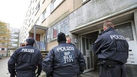 Německá policie zadržela v úterý večer v Kolíně nad Rýnem devětadvacetiletého Tunisana, v jehož bytě se našly podezřelé chemikálie. (Archivní foto)