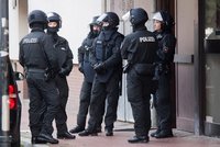 Protiteroristický zátah: Zvláštní jednotka zatýkala v Saské Kamenici