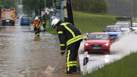 Silné deště dál trápí Německo, (21.05.2019).