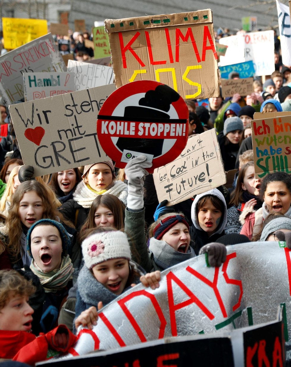 Tisíce německých školáků neúčastí na výuce demonstrovaly za co nejrychlejší odklon od uhelné energie. (25.1.2019)