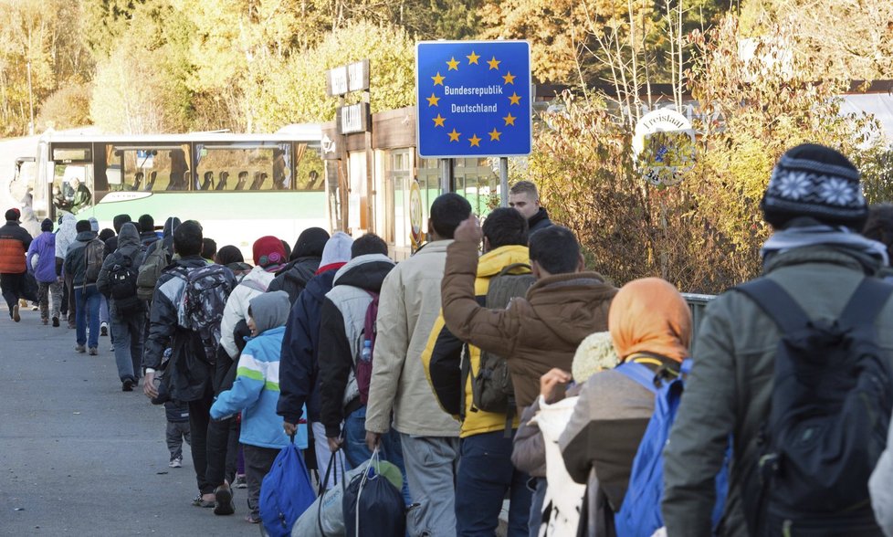 Německo prý naplánovalo přesun půl milionu uprchlíků do EU.