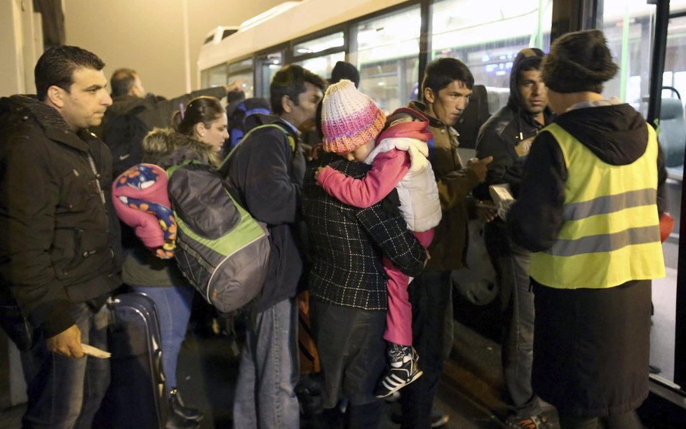 Německo prý naplánovalo přesun půl milionu uprchlíků do EU.
