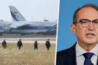 Německý ministr vnitra: Za útok na letiště v Lipsku může Rusko. Moskva obvinění odmítá
