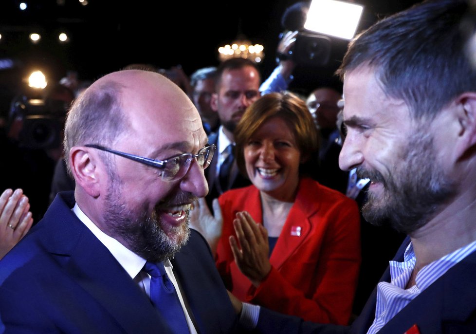 Merkelová a Schulz se utkali v jediné předvolební debatě.