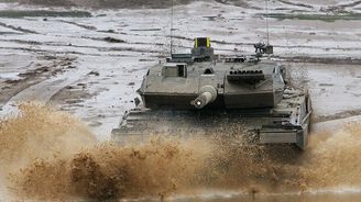 Německé tanky Leopard 2 jsou těžké, potřebují nové pontony, mosty či tunely