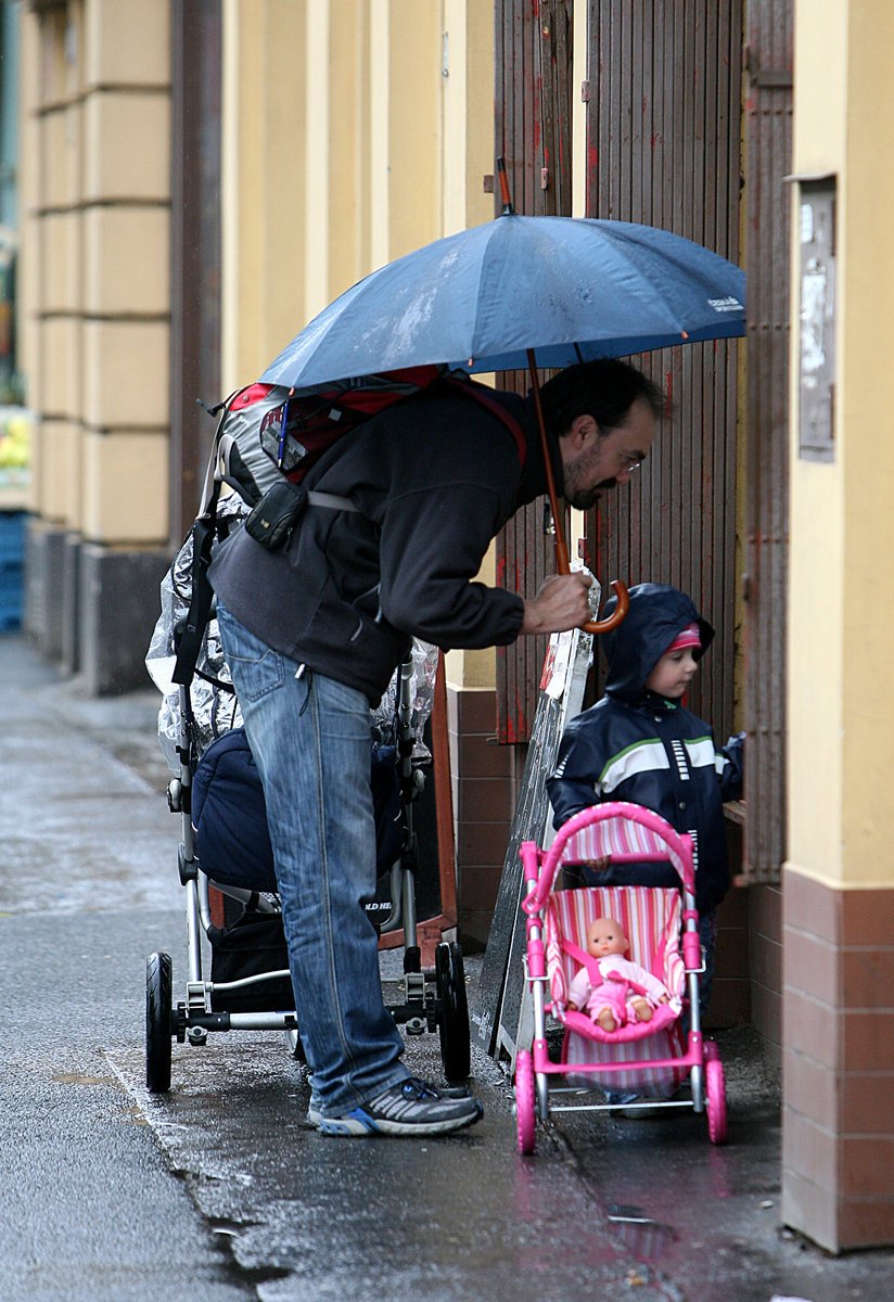 Zpočátku dne bude ještě více oblačnosti zejména na východě území – bude oblačno až zataženo s přeháňkami, ojediněle i bouřkami. (Ilustrační foto)