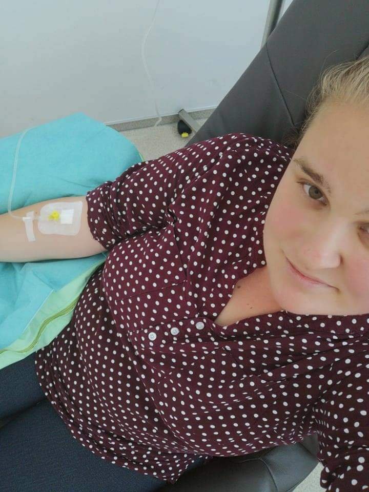 Dominika (26) ze Slovenska trpí nevyléčitelnou nemocí: V Brně by ji mohli zachránit!