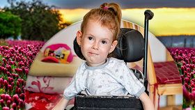 Viktorka trpí spinální muskulární atrofií I. typu.  Děti s touto nemocí připomínají hadrovou panenku.