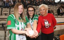 Petra (13) přišla kvůli nemoci o vlasy: K Vánocům dostala paruku!