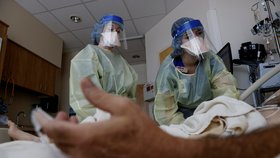 Péče o covidové pacienty v nemocnici v americkém Rexburgu ve státě Idaho (2.11.2021)