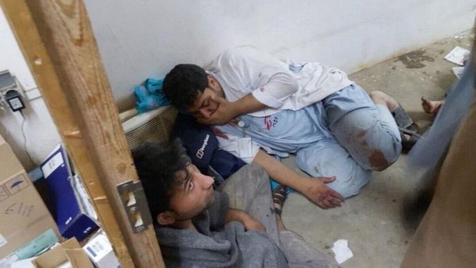 Nemocnice Lékařů bez hranic v afghánském Kunduzu po bombardování patrně americkými letouny