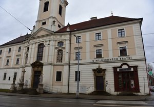 Brno zahájilo právní kroky k tomu, aby se Nemocnice Milosrdných bratří po 70 letech vrátila Konventu Hospitálského řádu sv. Jana z Boha – Milosrdným bratřím.