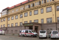 Kauza kolem Nemocnice Na Františku: Praha 1 vypsala veřejnou zakázku na audit