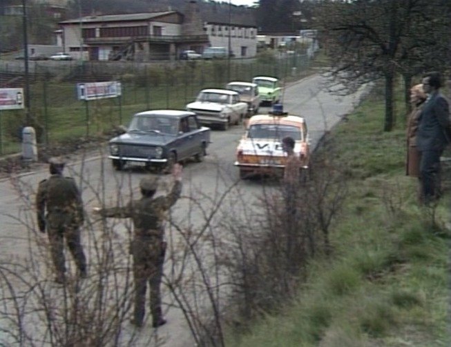 1977: Policisté měli pravomoc zastavit kdykoliv a kdekoliv řidiče a chodce.