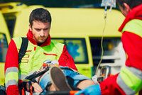 Jak zachránit lidský život? Červený kříž to bude učit v Letenských sadech
