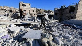 Hned dvě nemocnice byly v Sýrii v pondělí 15. února zasaženy bombami. Zemřelo minimálně 19 lidí.