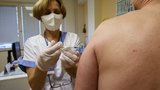 Zájem o očkování se zvyšuje. Už ho chce 58 procent Čechů, stále je to ale málo