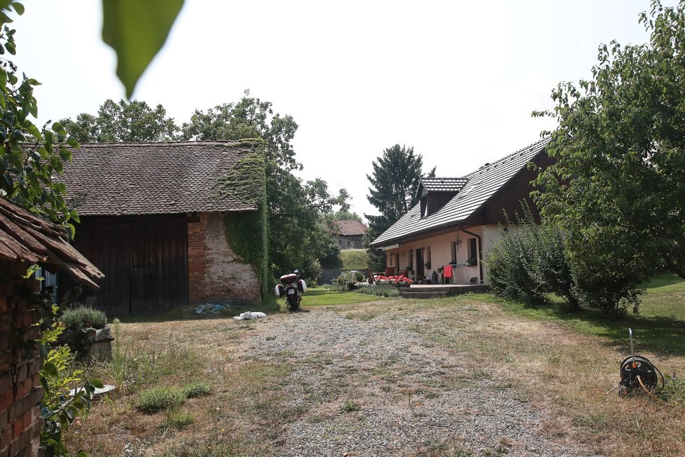 Vicepremiér Jan Hamáček vlastní mimo bytu v Mladé Boleslavi také dům na Nymbursku.