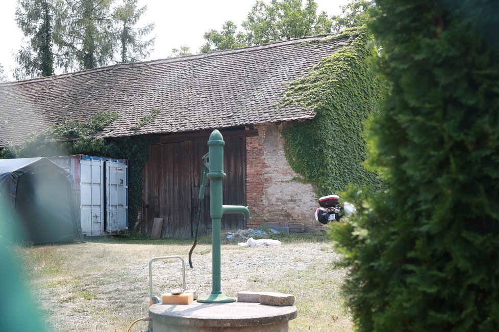 Vicepremiér Jan Hamáček vlastní mimo bytu v Mladé Boleslavi také dům na Nymbursku.