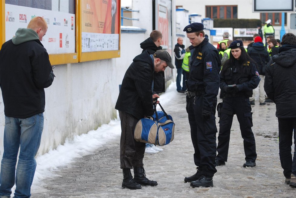 Neonacisté v Česku.