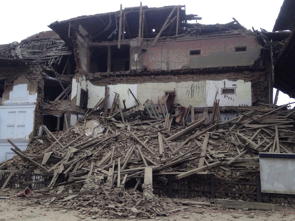Káthmándú v Nepálu zasáhlo silné zemětřesení, nejhorší za posledních 80 let.
