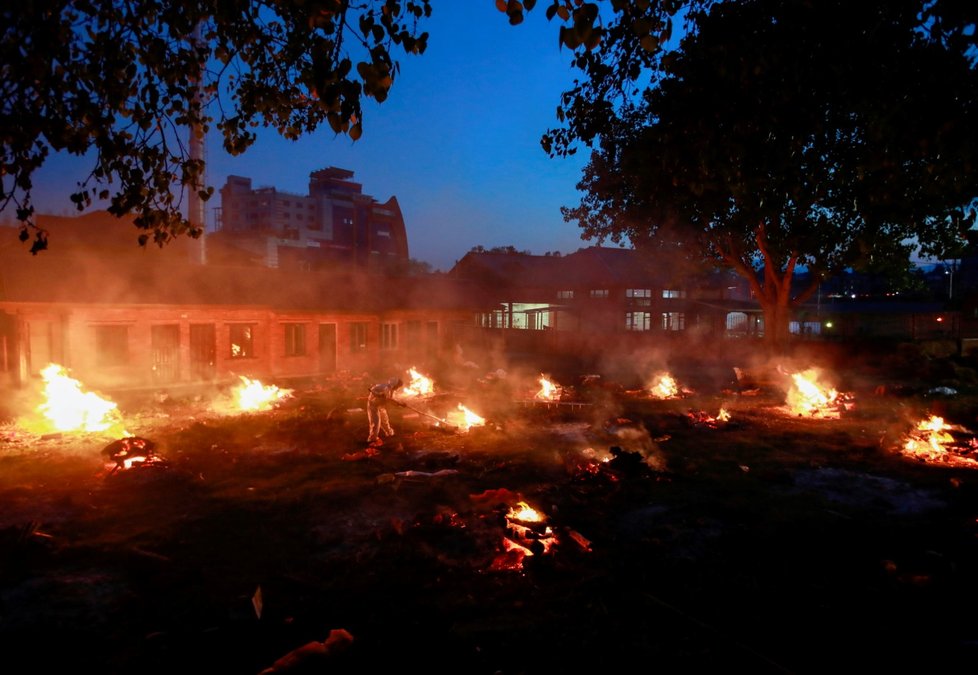 Kritická situace kvůli šíření covidu-19 panuje v Nepálu (9. 5. 2021)