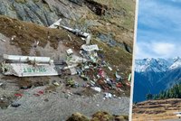 Nepálští záchranáři našli trosky havarovaného letadla: Na palubě bylo 22 lidí včetně dvou Němců