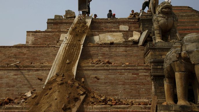 Od ničivého zemětřesení v Nepálu uplynuly přesně dva roky.