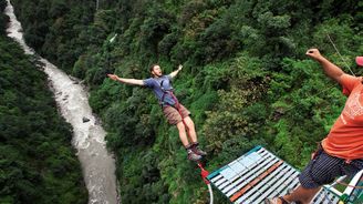 Bungee jumping v nepálské rezervaci Last Resort: Nejhlubší volný pád, jaký můžete na světě zažít