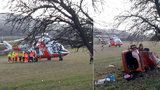 Tragédie u Nepomuku: Auto s dětmi vylétlo ze silnice! Řidič zemřel