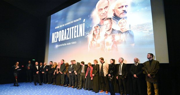Film Neporazitelní je jednička v českých kinech