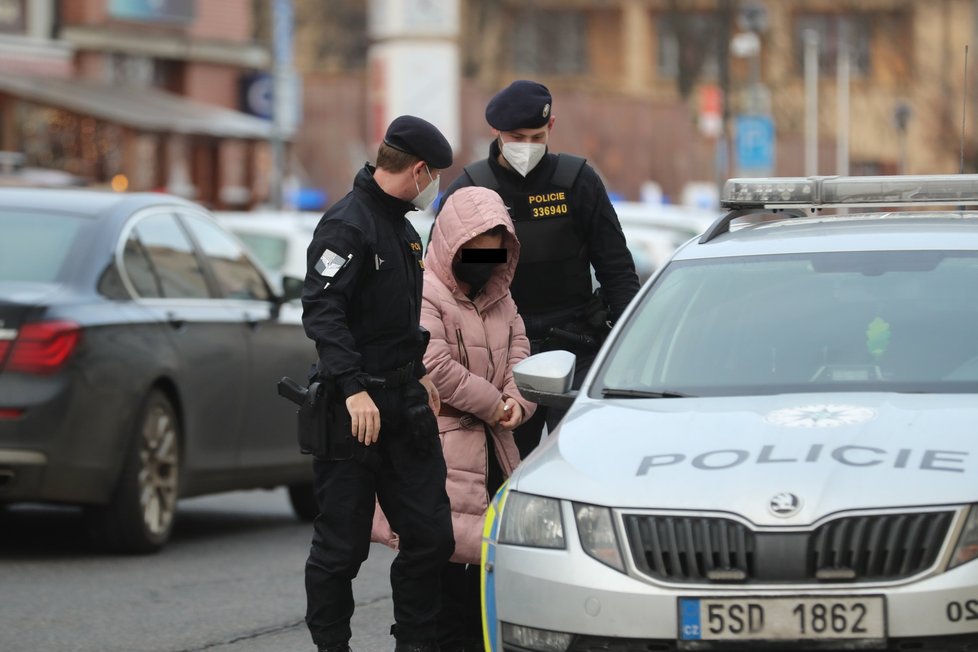 Matka zavražděného novorozence stanula před soudem.