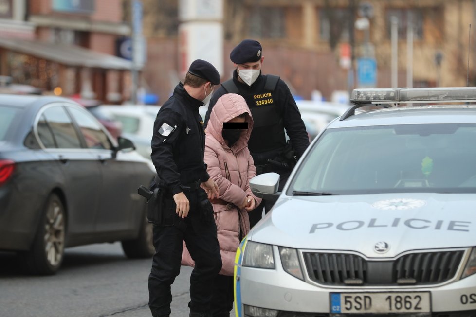 Matka zavražděného novorozence stanula před soudem.