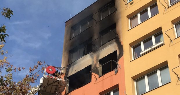 V Neratovicích zemřela matka v plamenech, otec s dítětem byli při požáru pryč
