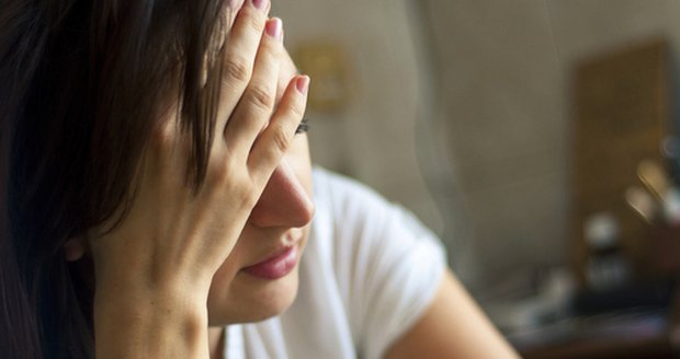 Desetina mediků myslí na sebevraždu, čtvrtina jich trpí depresí, tvrdí studie